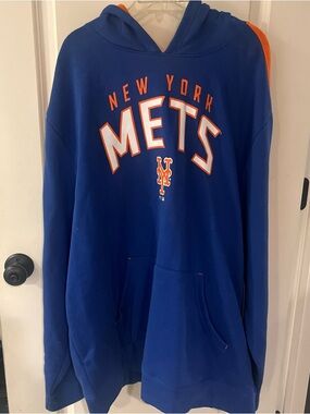 METS XLT & 2XLT hoodies and jerseys.  Sold separately